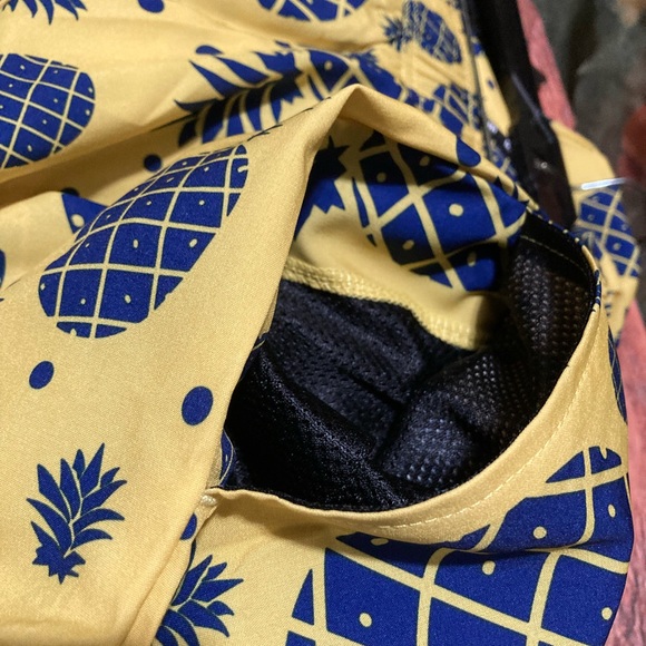 HODO SPORTS SWIM TRUNKS, PINEAPPLES, BEACH, POOL, MEN, BOYS - Picture 7 of 8